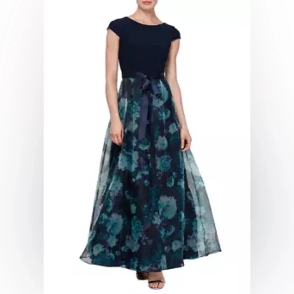 SLNY Floral Printed Organza Gown - Picture 3 of 7